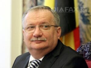 TARA IN CARE MINISTRUL EDUCATIEI A PLAGIAT!