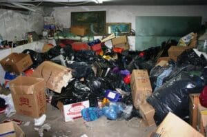 Traficanţi de ţigări călcaţi de oamenii legii