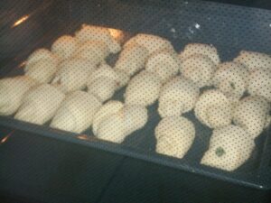 Reteta zilei 17 octombrie Cornulete Pufoase