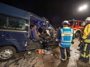 Accidentul de microbuz din Germania: Victimele sunt din Timis, una dintre persoanele decedate este soacra prefectului judetului 1