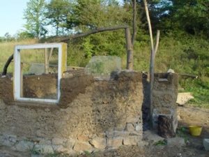 O casă de lut din Banat, desemnată una din cele mai frumoase din lume