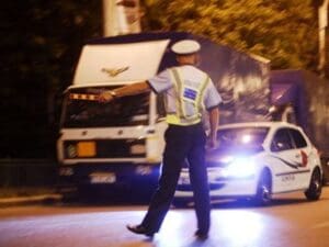 Sute de şoferi sancţionaţi în acţiunea "Alege viaţa!"